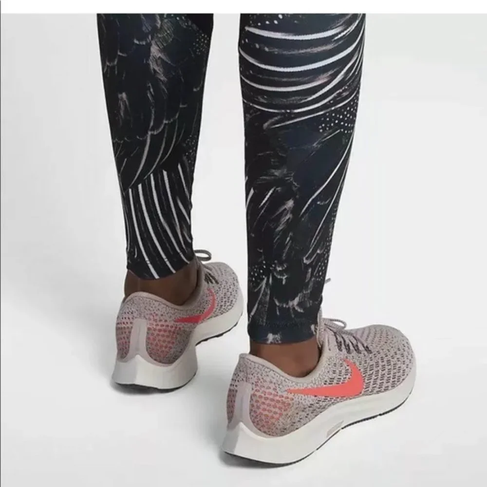 Nike Power Hyper Tight Fit Flutter Print Tights